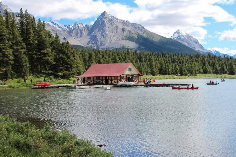 moraine lac- Les Rocheuses canadiennes 